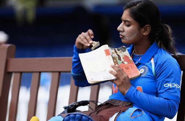 Mithali Raj reading book Rumi