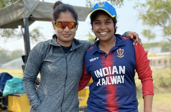 Shweta Jadhav with MIthali Raj
