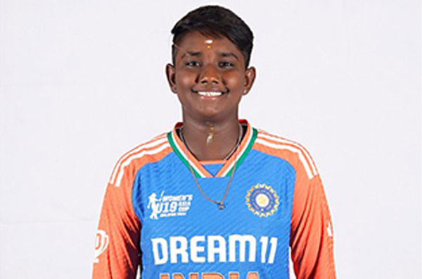 Mumbai Indians secured the services of G Kamalini
