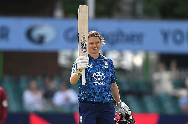 Amy Jones joins the elite list of Tammy Beaumont and Nat Sciver-Brunt with back-to-back ODI Tons